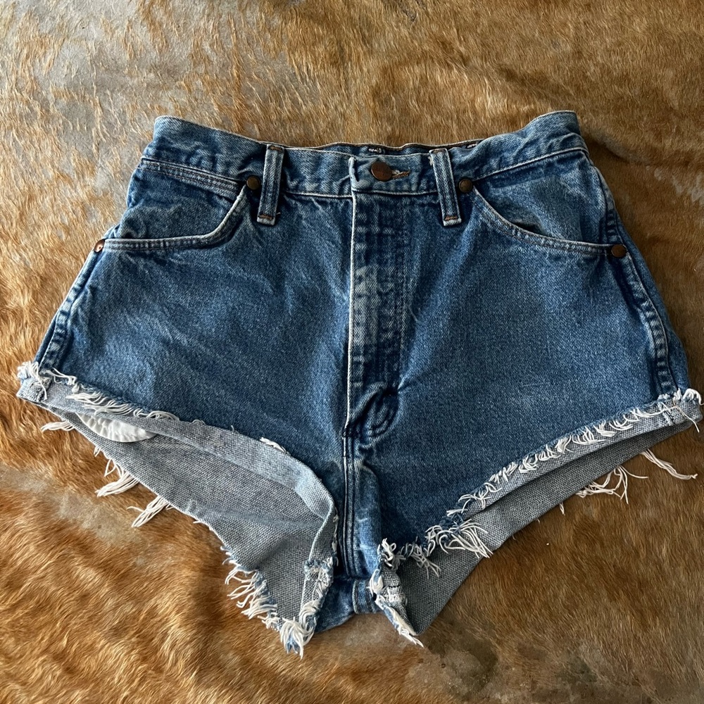 Vintage high waisted denim Wrangler Shorts